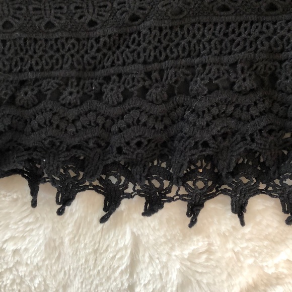 Shorts - Picture 3 of 3